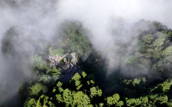 联丰配资 湖南张家界：“双节”临近秋游热